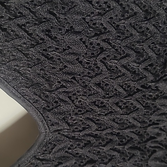 Guess black bodycon stretchy crochet-style dress with zipper US 0 XS - Picture 2 of 12